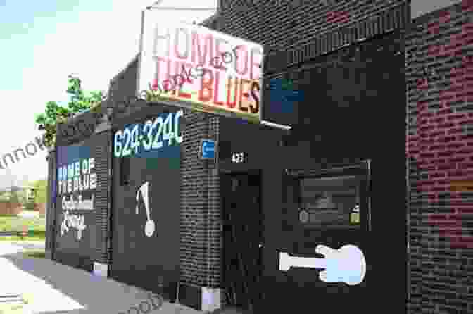 The Checkerboard Lounge, A Legendary Blues Club Chicago Blues (Images Of America)